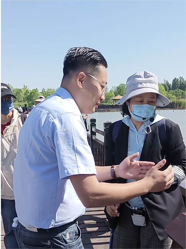 給濟(jì)南大學(xué)教授介紹.png